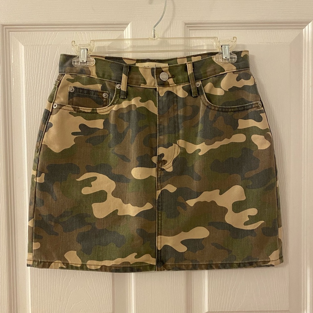 GAP Camo Skirt